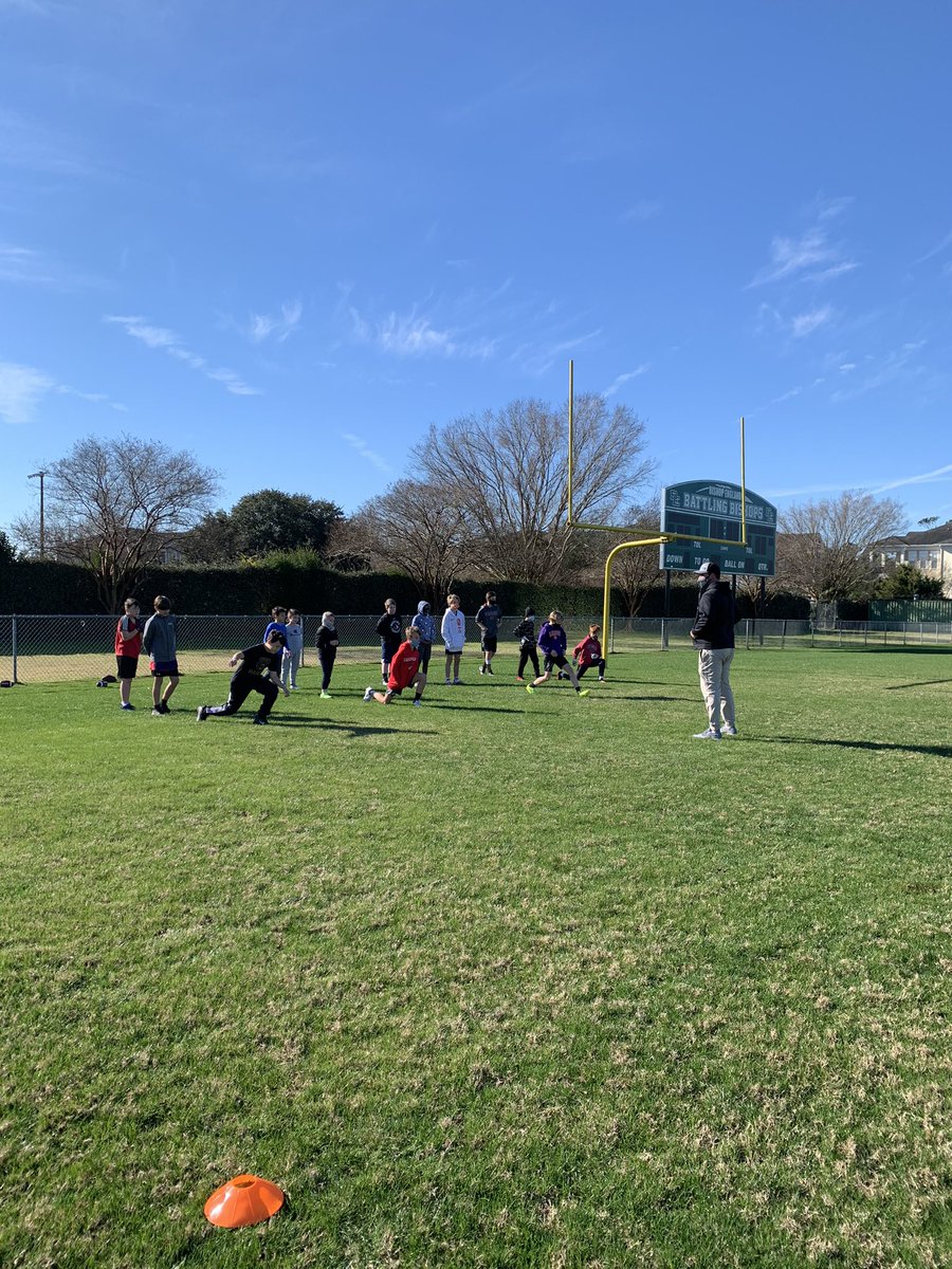 LowcountryQBA's tweet photo. Great youth QB/WR clinic this morning. Proud of these young guys for coming out and getting better! #qb #qbtraining #quarterbacks #qb1 #qbdrills https://t.co/oyYDeYWOJO