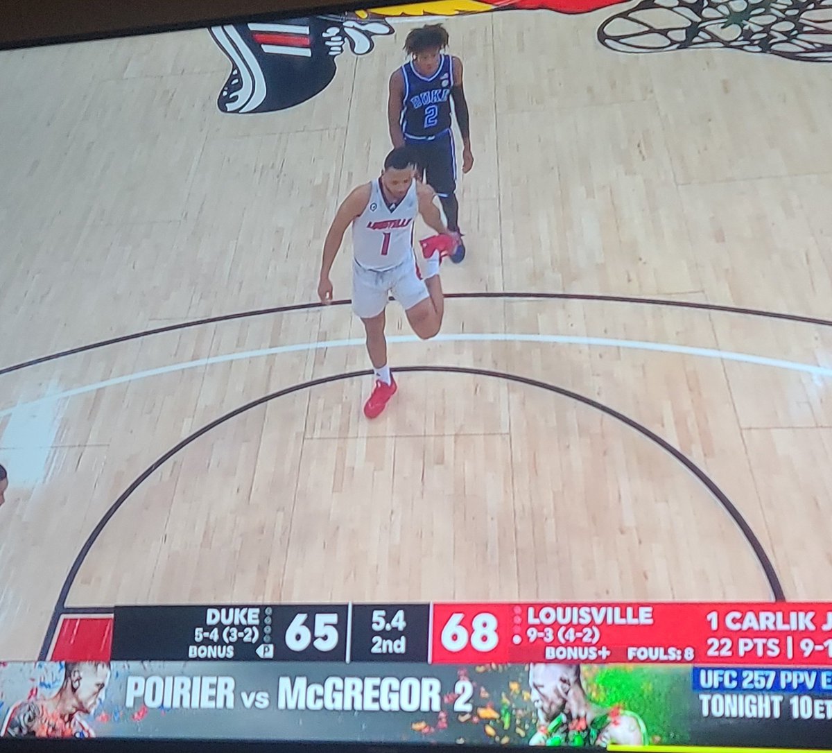 toastysams13's tweet photo. I love to watch Duke lose!! #DUKEvsLOU https://t.co/9g3X3elcCL