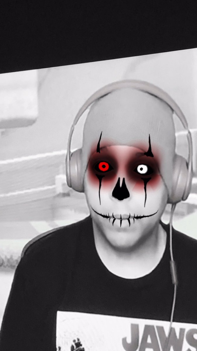 jayden74930098's tweet photo. @DashieXP Watching Super Mario Maker 2 video.... with a filter https://t.co/psGsIuOFAF