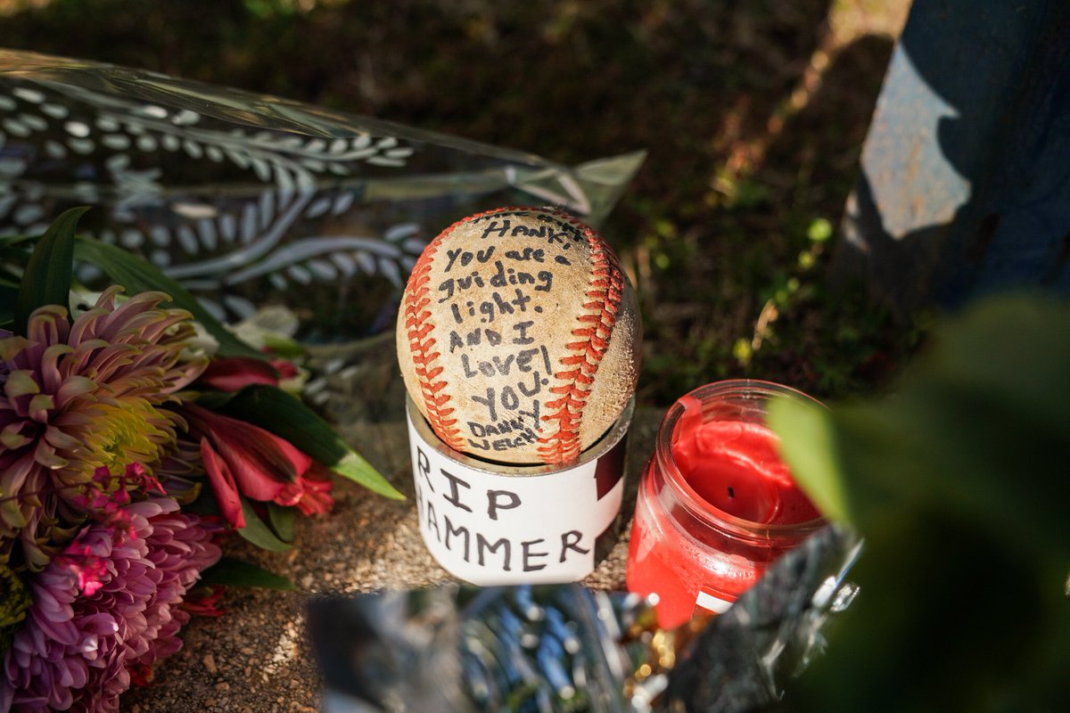 Braves's tweet photo. Legends live forever. https://t.co/X5zfZuWLuV