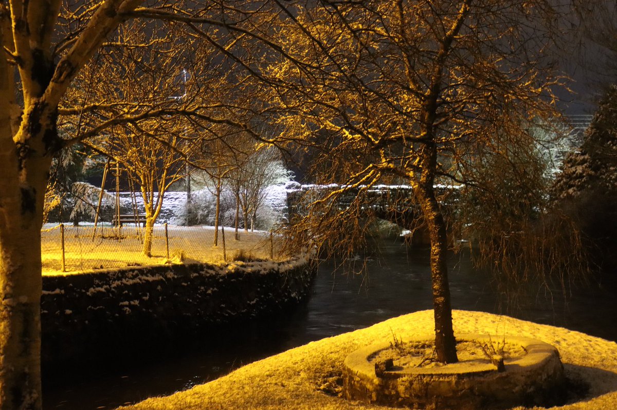 SAOFlaithfhile's tweet photo. Sneachta i mBaile an Mhuilinn. #sneachta #100daysofwalking #gaillimh #N17 #Milltown #snow https://t.co/U6EnYQUwIg