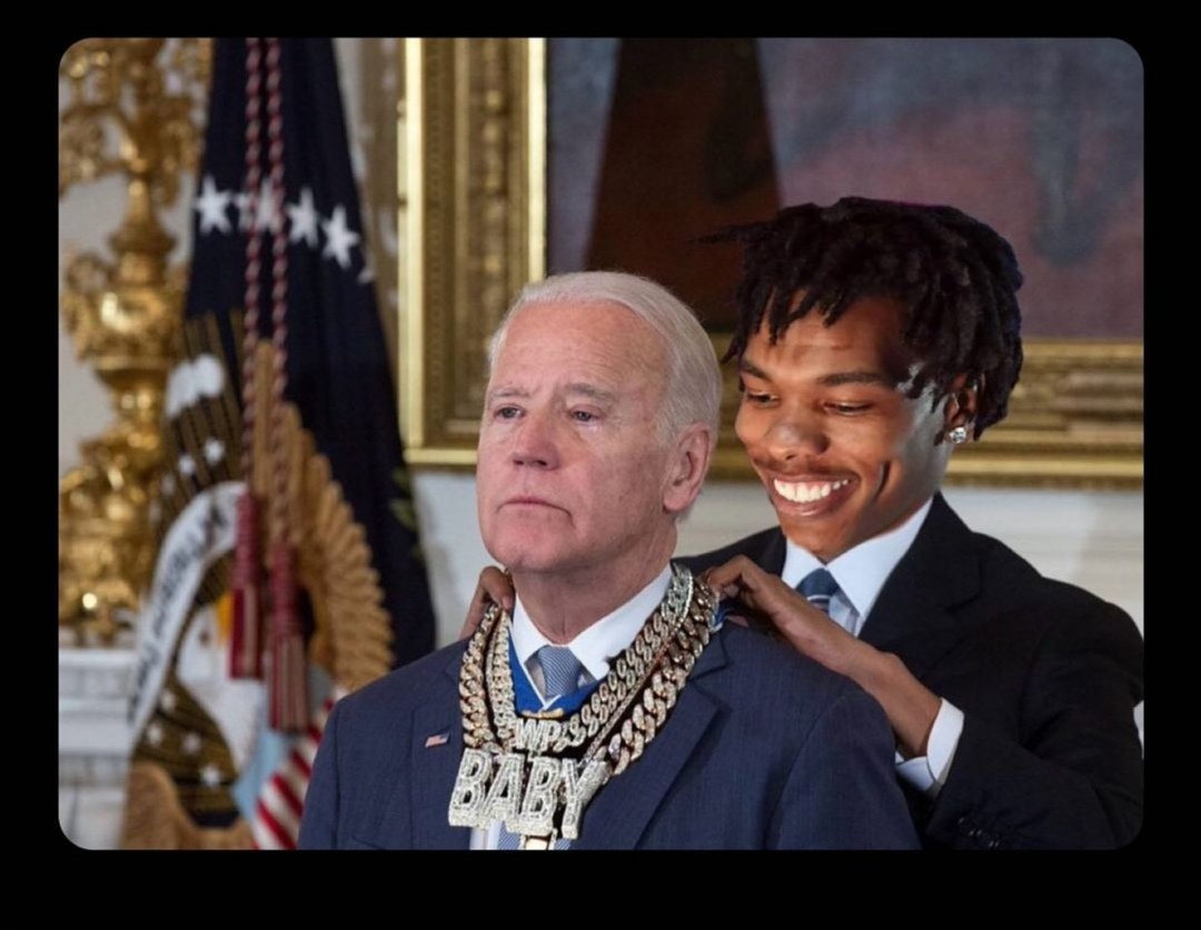 playitbigeli's tweet image. WE HERE!!!