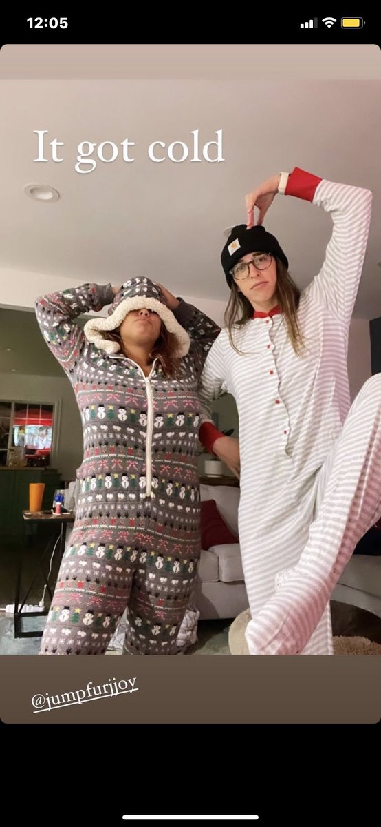 Rachelbfan14's tweet photo. Baddest bitches i know💯‼️ @MissRBaller https://t.co/J1P6WRUQCZ