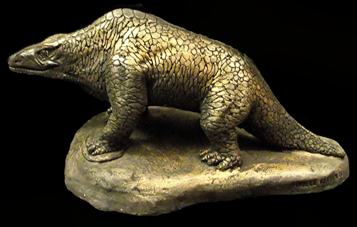 karlshuker's tweet image. Does anyone have photos of Crystal Palace&apos;s iconic Megalosaurus dinosaur statue when it was painted red, i.e. in the 1970s, that I could include (fully credited) in a future article? Here&apos;s a scale model of the Megalosaurus statue that I bought many years ago: