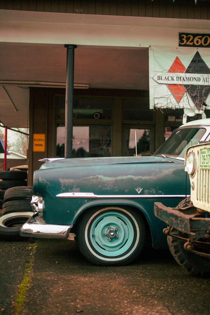 be_doubleL_al's tweet photo. It’s cost $0 to RT and support your friend who pulls over to take pictures of cool cars. https://t.co/3lFnKB0Edx