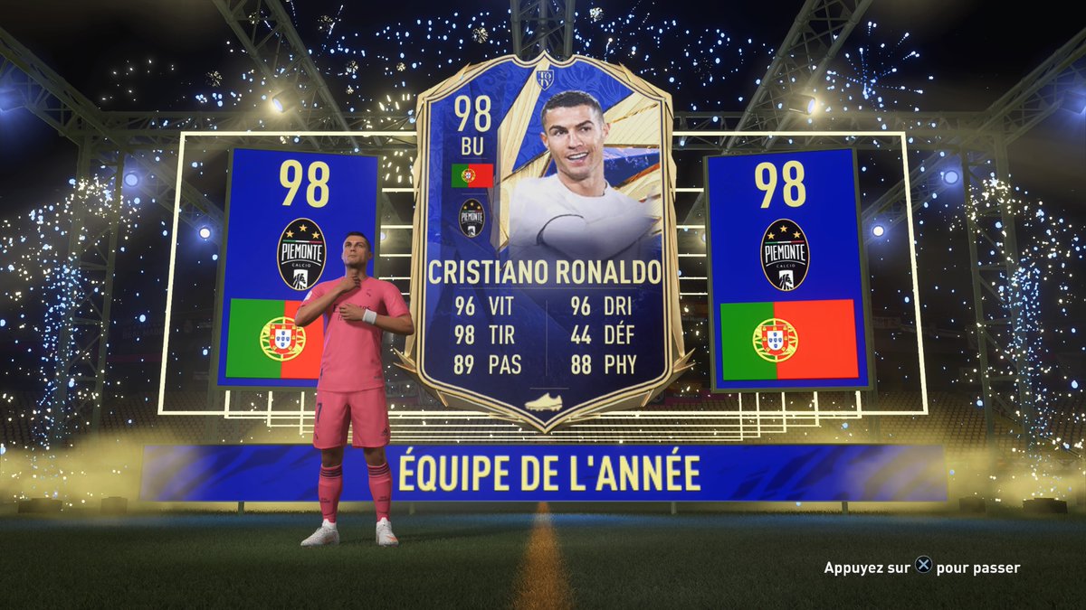 chek_playz tweet media