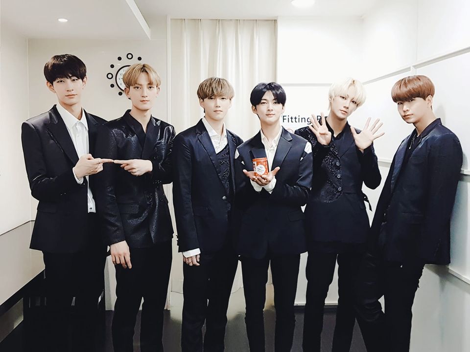 Vav_tw's tweet photo. ㅤㅤ  📸  𓂃  W , , (ɘl) 𝕔𝕠𝕞𝕖 中  𓍢  we're  ҂  𝐕𝐀𝐕 ˀ #HIGHDLEDB 
#LATATA_HDDB
#MONSTRUITASDB

Siempre juntos nunca injuntos nos fuimos para el debut de estás preciosas chicas. Un besote a todas las solteras y  a las que no también 🤩 https://t.co/ebXqIwcgqo