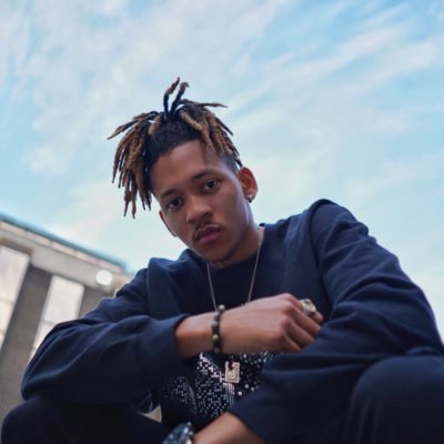 BBCIntroBerks's tweet image. Up next music from William Usher, Tom Houston and @Gemma_Bradley_'s Tip this week which is @RealJyellowL and his track 'Hypocrite'!

Listen in here: bbc.co.uk/programmes/p09…