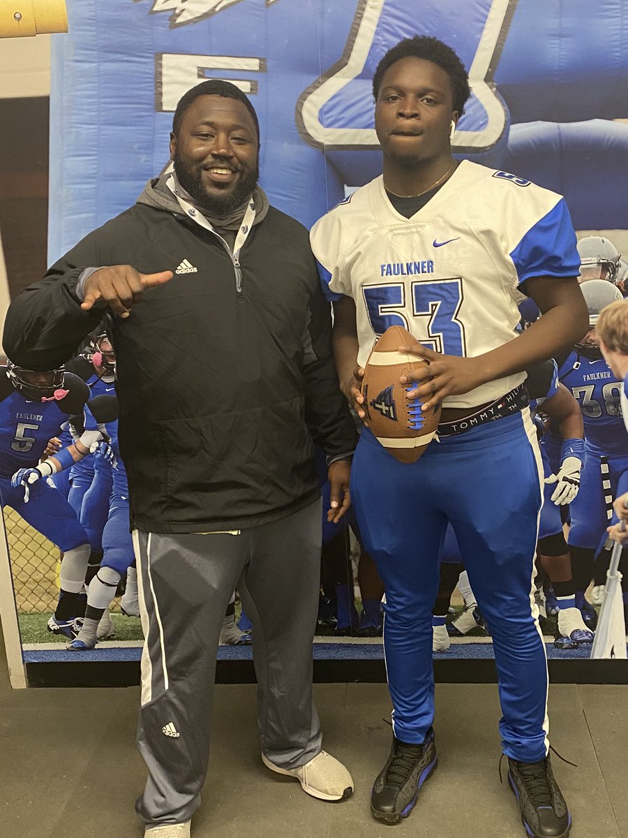 5ive3_'s tweet photo. Had a great visit today at Faulkner University 🖤💙@CoachGoodrum @FaulknerFTBL https://t.co/WaWwBWtbqo