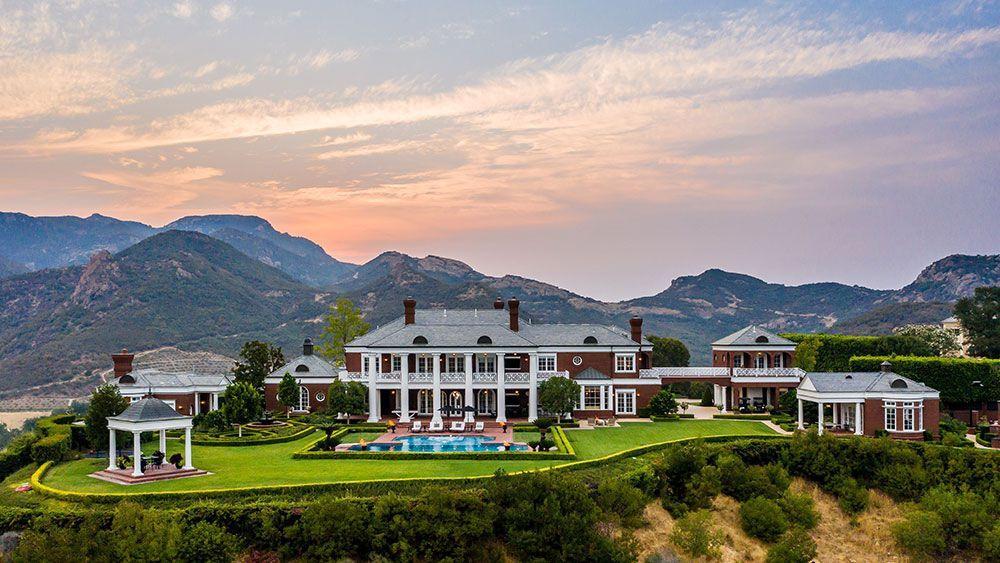 $23 MILLION Wayne Gretzky's luxury mansion on the market (again)