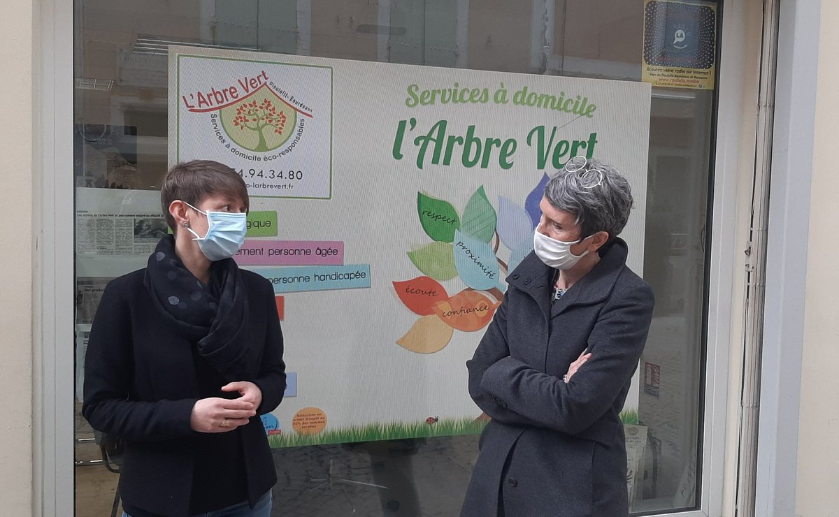 FabienneGrebert's tweet photo. À Dieulefit📍 l'association #LArbreVert met en oeuvre une autre manière de faire des services à domicile. 17 emplois, un focus sur l'éco-responsabilité et l'accompagnement humain, pour ne laisser personne de côté. Inspirant ! ⬇️
https://t.co/o5kXp3d6nn https://t.co/Ihas7o8qI2