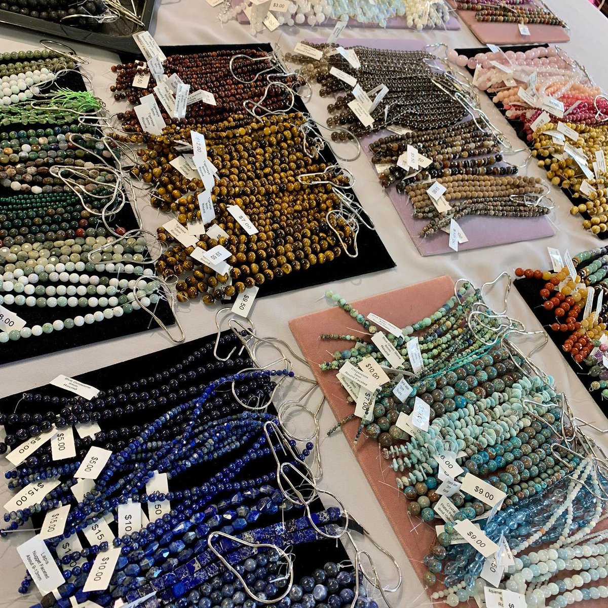 SATURDAY til 4PM: Head to downtown Evanston to explore Ayla Originals stunning trunk show! January 23rd — TODAY!  Don’t miss: aylasoriginals.com

<a href="/AylasOriginals/">Ayla's Originals</a> #EvanstonIL <a href="/DowntwnEvanston/">Downtown Evanston</a>