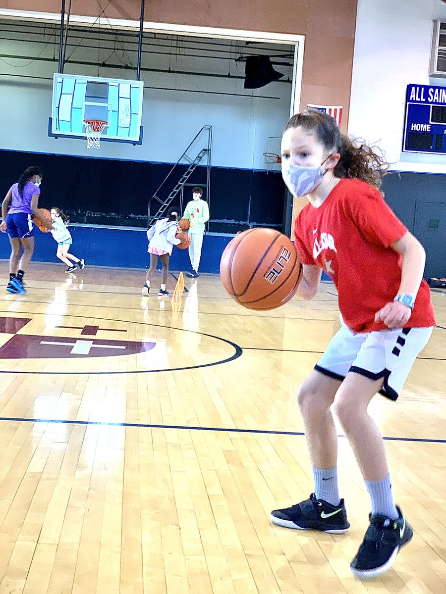 CoachDelleDonne's tweet image. #Hoopin 💪🏼