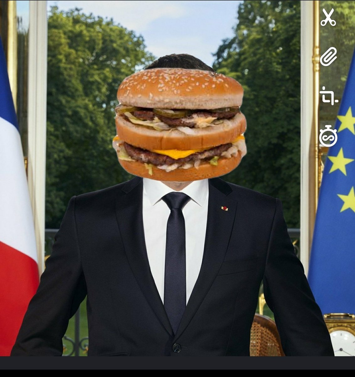Marwelewel's tweet photo. @Shumael_r7 Emmanuel Macron/Emmanuel Big Mac https://t.co/D4auwamRuK