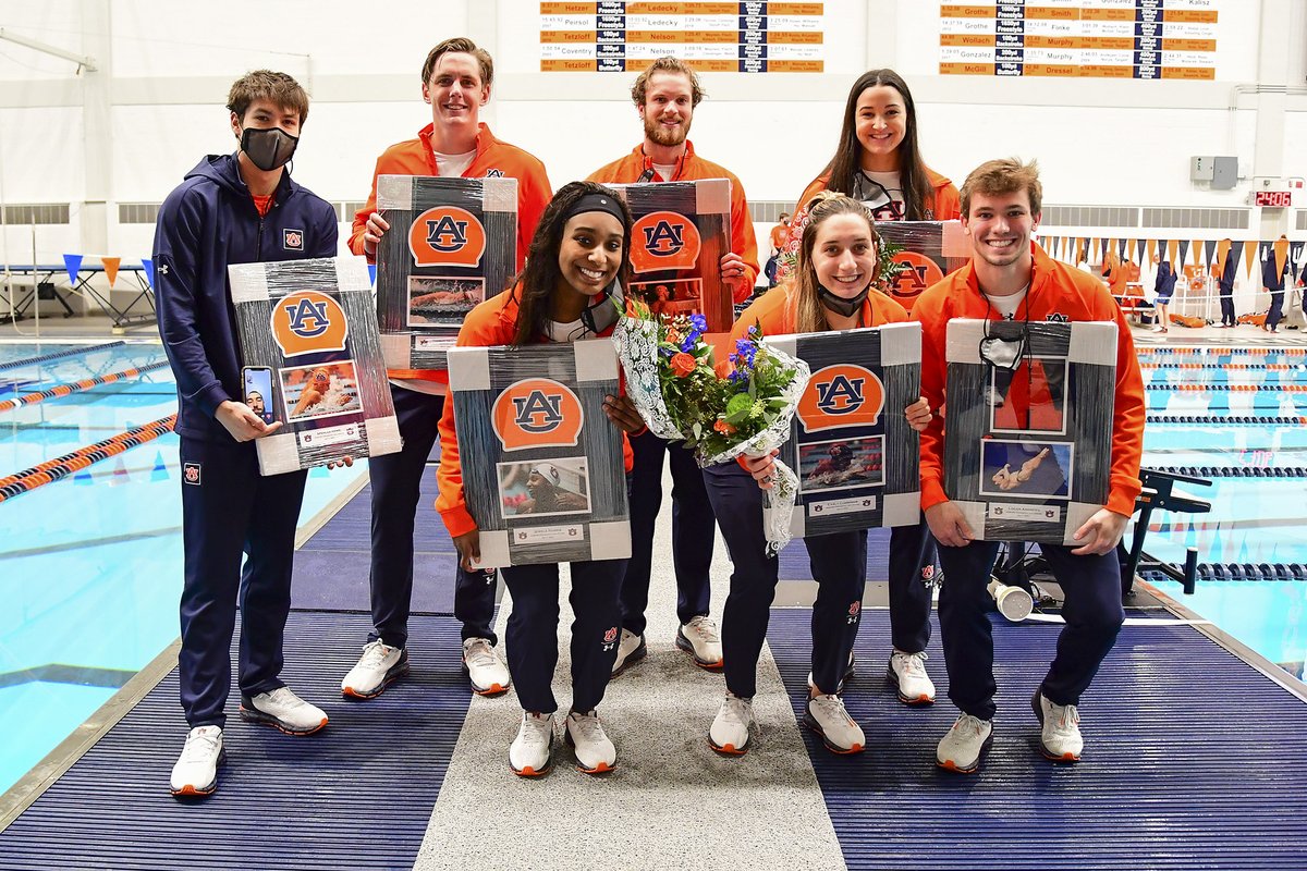 AuburnSwimDive's tweet photo. Thank you, seniors. 

#WarEagle https://t.co/CLKx0iZkhY