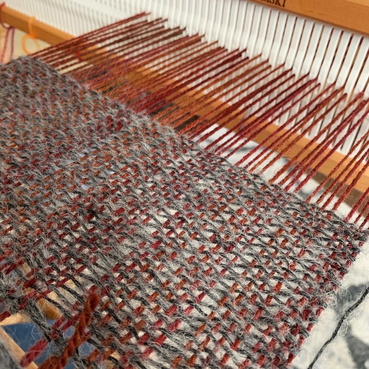 designs_emily's tweet photo. On the loom: Handspun/Handdyed Bluefaced Leicester wool, alpaca, and cotton. #weaving #weavingstudio #weaver #loom #scarf #textileartisan #ewhd #handwoven #slowfashion #cotton #handmade #wool #alpaca https://t.co/Jr4doscio6