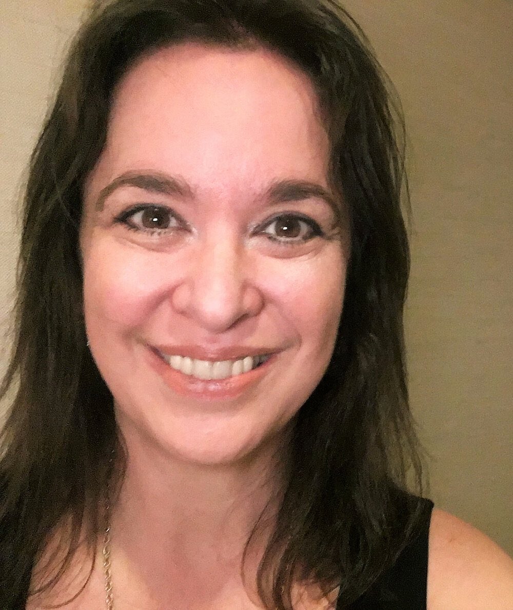 CYNTHIA LEITICH SMITH is the 2021 NSK Neustadt Laureate (aka a REALLY BIG DEAL) & NYT bestselling author of many great books—and bc she has a generous spirit/unparralleled workethic  @CynLeitichSmith is now the curator of HEARTDRUM, the new Native-focused HarperCollins imprint 