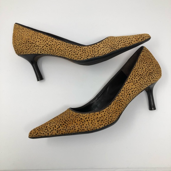 Debbiedooposh's tweet photo. So good I had to share! Check out all the items I'm loving on @Poshmarkapp #poshmark #fashion #style #shopmycloset #antoniomelani #pol: https://t.co/nfeQ9VswtY https://t.co/WHaFYF1oXT
