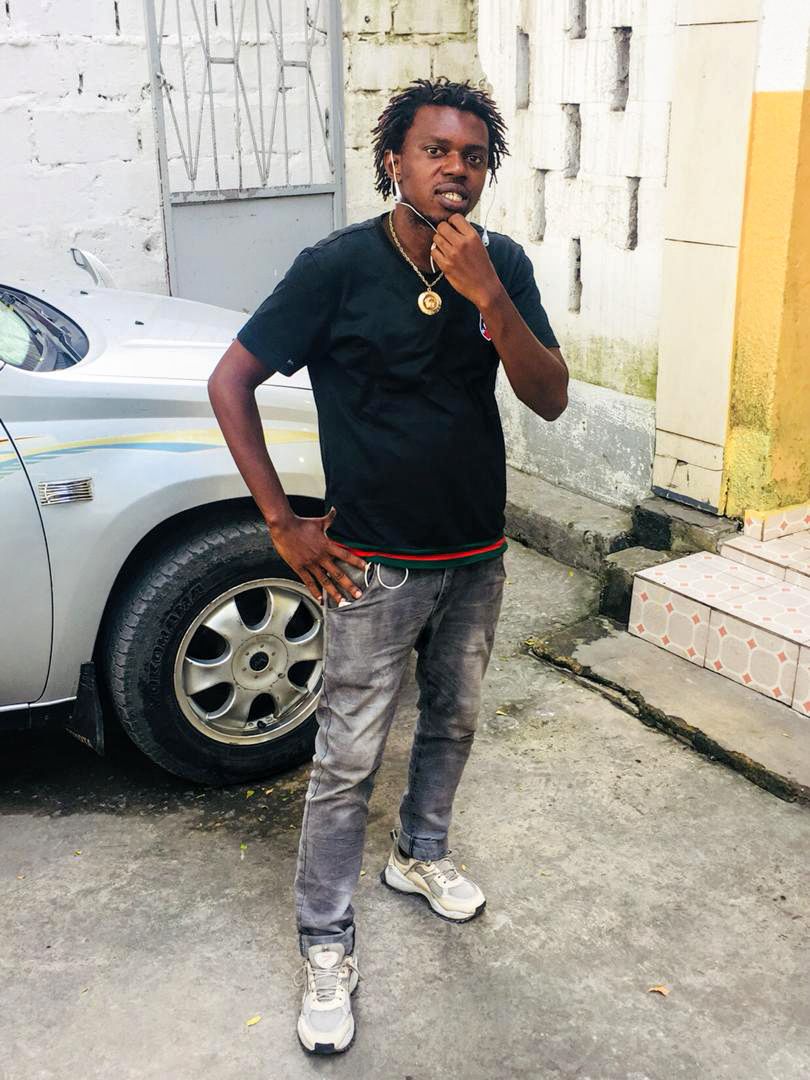 Je suis là seul Dieu peut mes voir