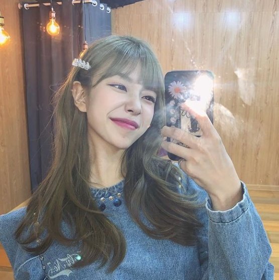 gowoonthinker's tweet photo. GOWOON as emoji, a thread; https://t.co/97dFU5l8HE