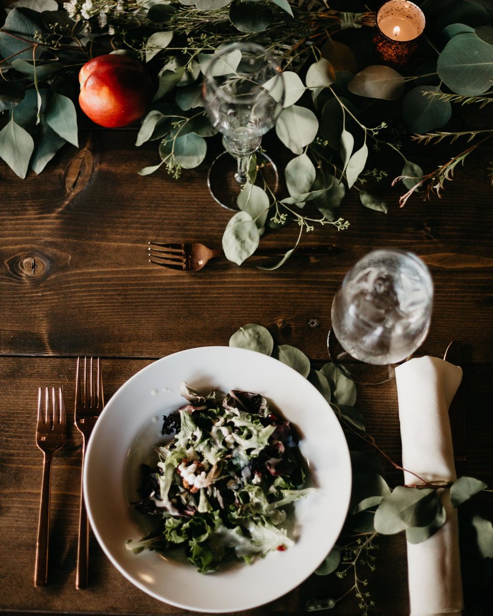 This ✨ dreamy✨  table setting 

#LionsgateCenter
#StressLessLoveMore