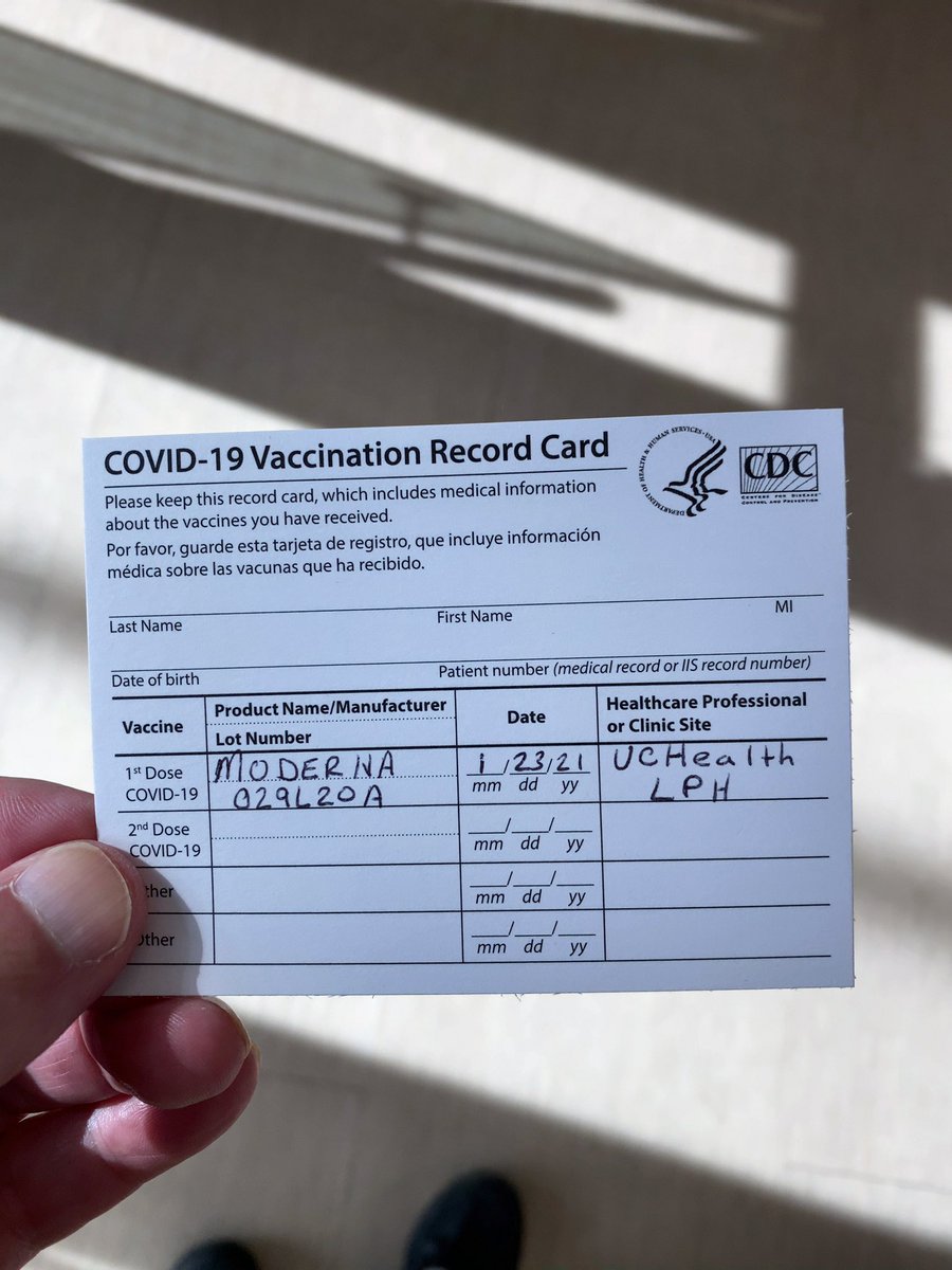 BlogFromAmerica's tweet image. コロナ予防接種接種済みカード。私が受けたのは、モダーナだって。
4週間後に2回目接種予定。