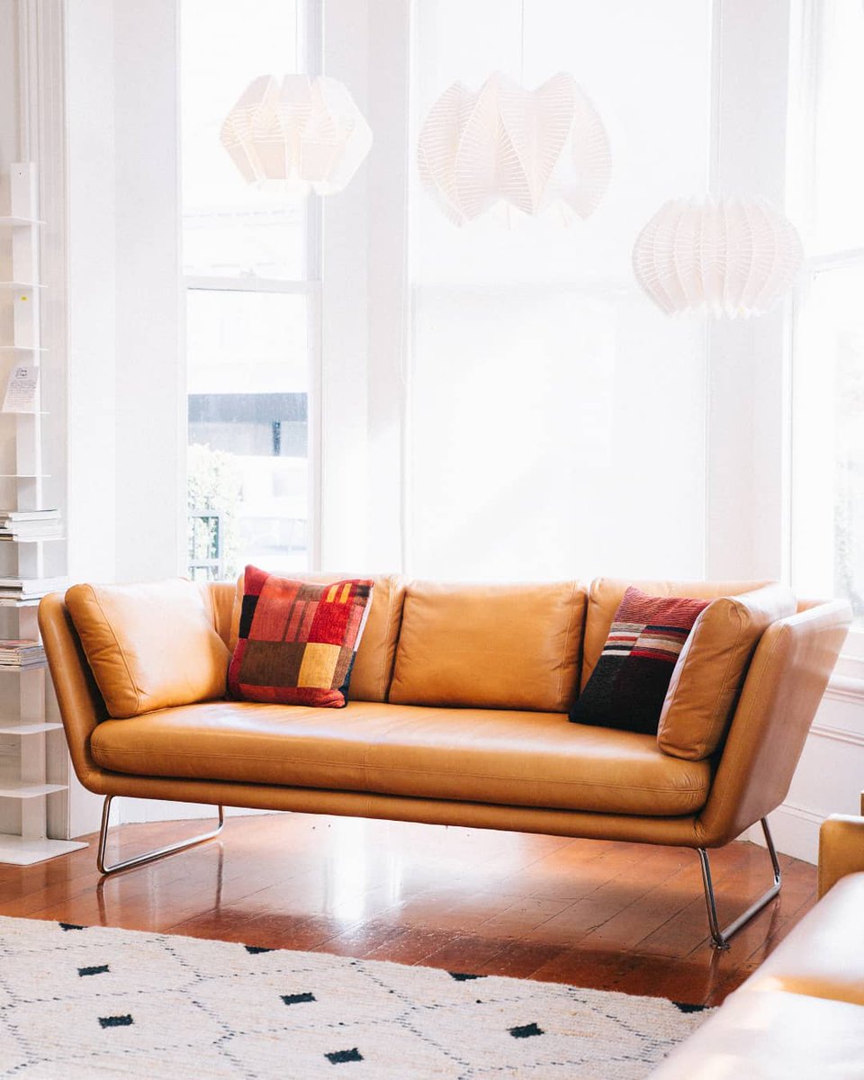 LovePonsonby's tweet photo. Known for their refined taste in contemporary design and furniture, Bob and Friends has everything you need to spruce up your home interior and create a considered, striking space of your own. Visit them at 231 Ponsonby Road, open 11am-3pm today. ✨  #ILovePonsonby @bobandfriend https://t.co/vKtS3Zf6W5