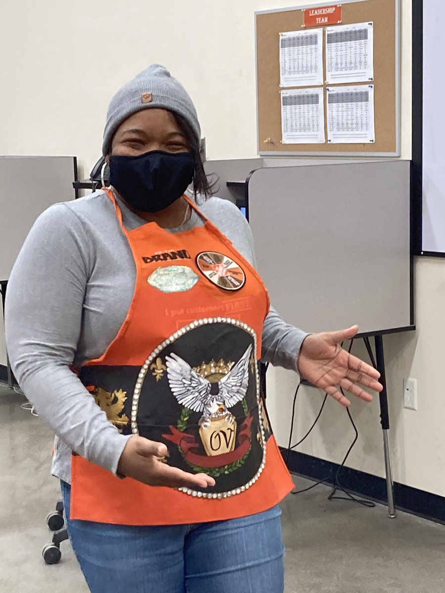 dnlduck4me's tweet photo. This is what Diamond looks like!!  Congratulations Brandi on your success!  We are so grateful for the excellent service you provide our customers.  #diamond https://t.co/8QEc2CIqiu