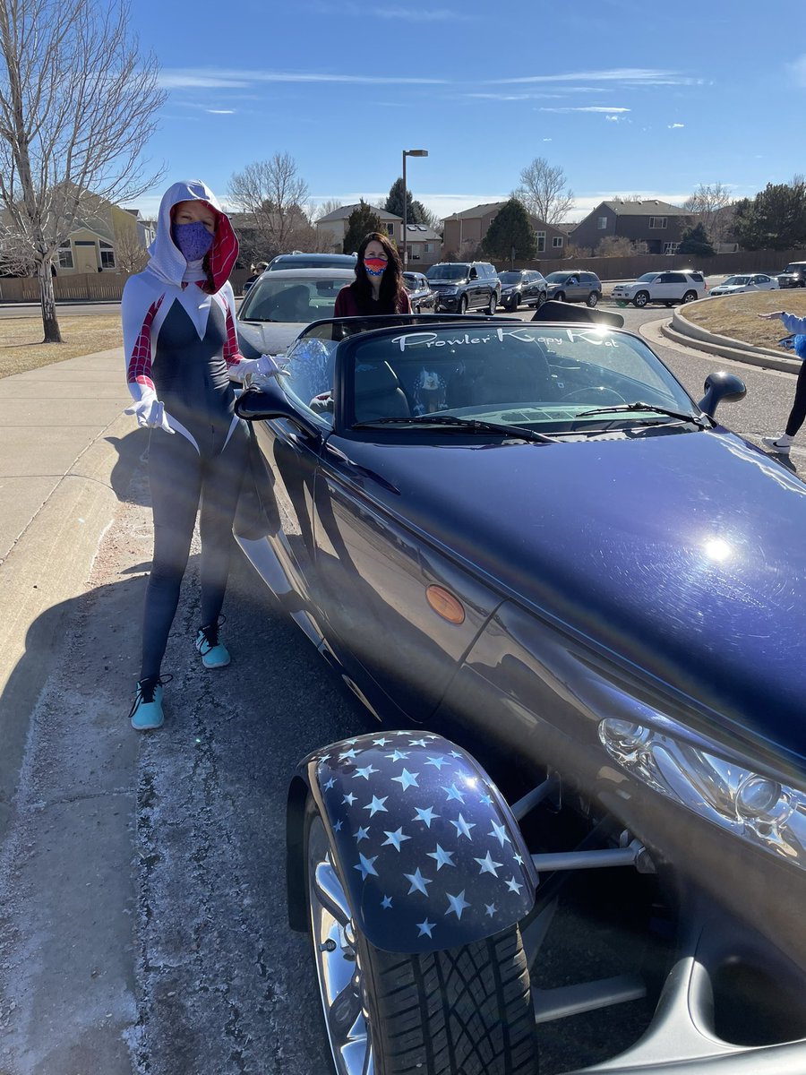 ajmcnamara3's tweet photo. Good job Falcons! So glad we could participate in Wish Week! #hrhsfalconawesome #hrhswishweek2021 #dcsdfamily #crunrocks https://t.co/o1n2mtYlAn