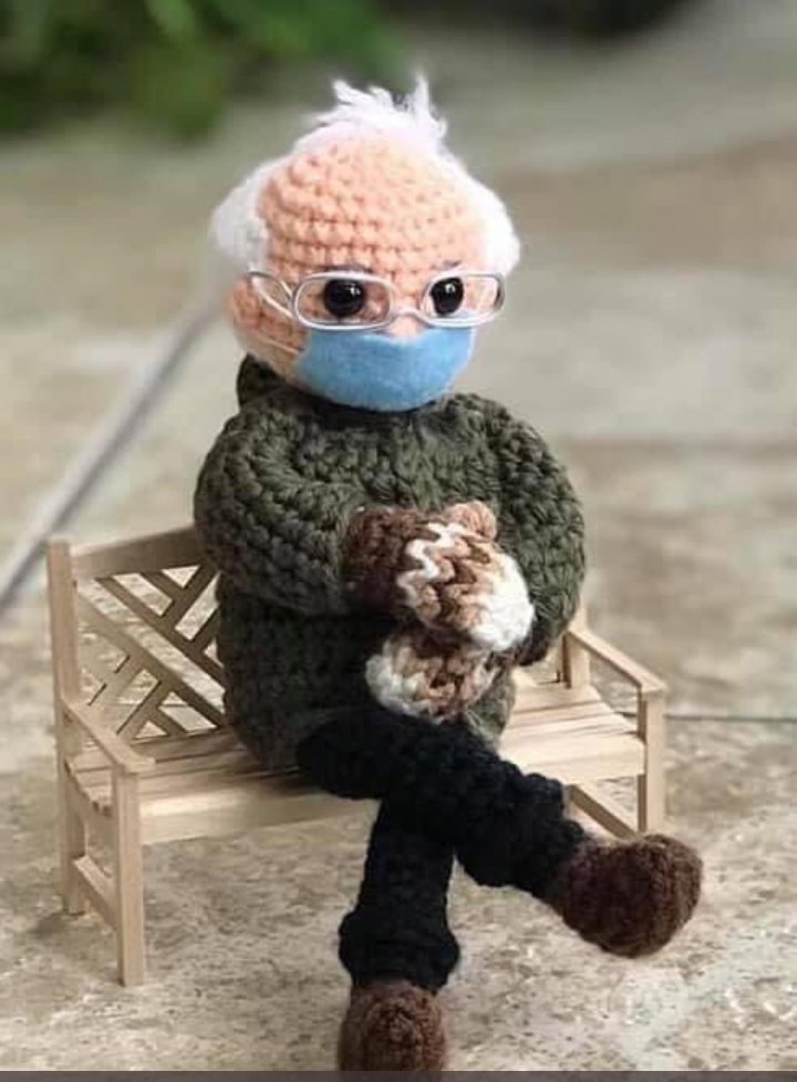 ladesperdigada's tweet photo. - Alguien:
- Las redes sociales no son gran cosa. Eso quita mucho tiempo y es inútil para mi negocio.
- Las redes sociales:
#BernieSanders #BernieMeme #berniesitting #berniesandersmeme https://t.co/L4Wr5XOvYR