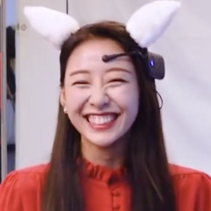 yves’ nose scrunch, a thread;