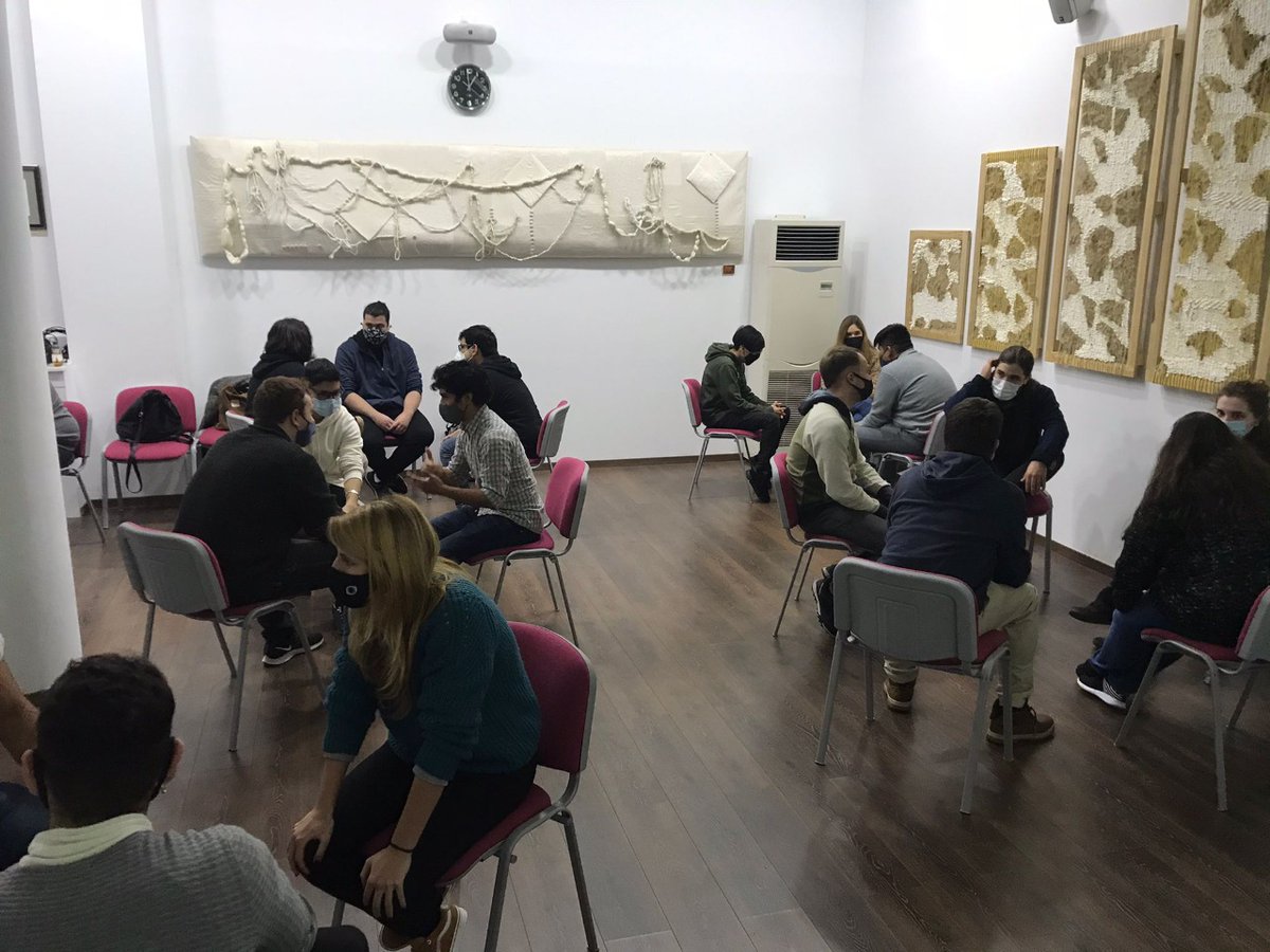 GrupoAspasia's tweet photo. 🔵 Esta semana hemos celebrado una sesión de motivación dentro del marco de nuestro proyecto #AppsFactory. ¡Mira lo bien que se lo han pasado nuestros alumnos! ¿Quieres divertirte aprendiendo igual que ellos?
👉 https://t.co/UTmdCJiVxk
#AMplíaTuHorizonte #AprendeConAspasia https://t.co/R9OMylr3WD