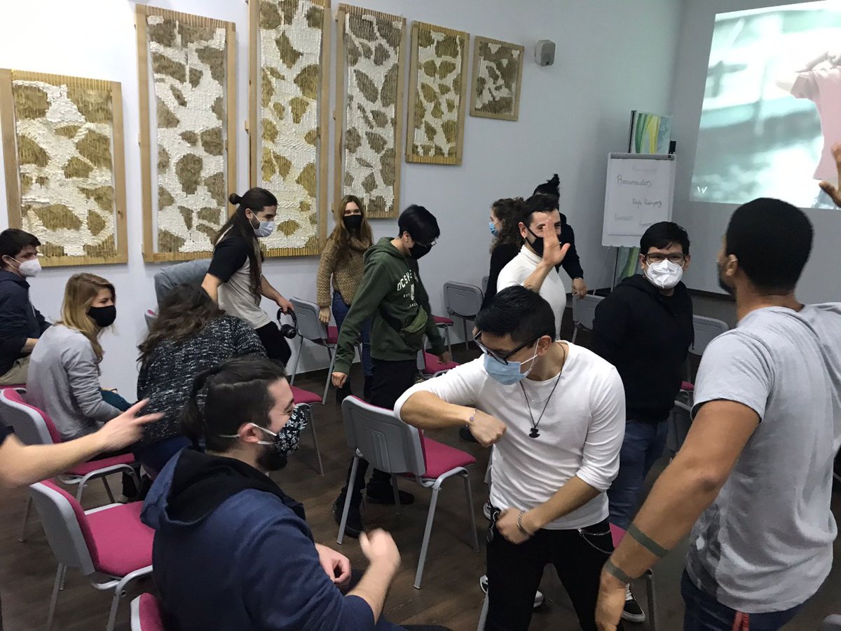 GrupoAspasia's tweet photo. 🔵 Esta semana hemos celebrado una sesión de motivación dentro del marco de nuestro proyecto #AppsFactory. ¡Mira lo bien que se lo han pasado nuestros alumnos! ¿Quieres divertirte aprendiendo igual que ellos?
👉 https://t.co/UTmdCJiVxk
#AMplíaTuHorizonte #AprendeConAspasia https://t.co/R9OMylr3WD
