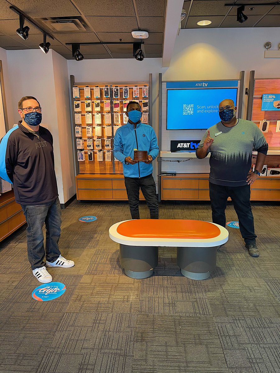 Thankful for the opportunity to further my career as I accepted the leadership role  for our Wood Dale location . Grateful for the many leaders I’ve surrounded myself with in my 2 years with the globe.  <a href="/AaronLupia/">Aaron Lupia</a> <a href="/JasonChalil/">Jason Chalil</a> <a href="/PaulaVofGLM/">Paula</a> <a href="/b_rothblott/">Bill Rothblott</a> @David_sd4