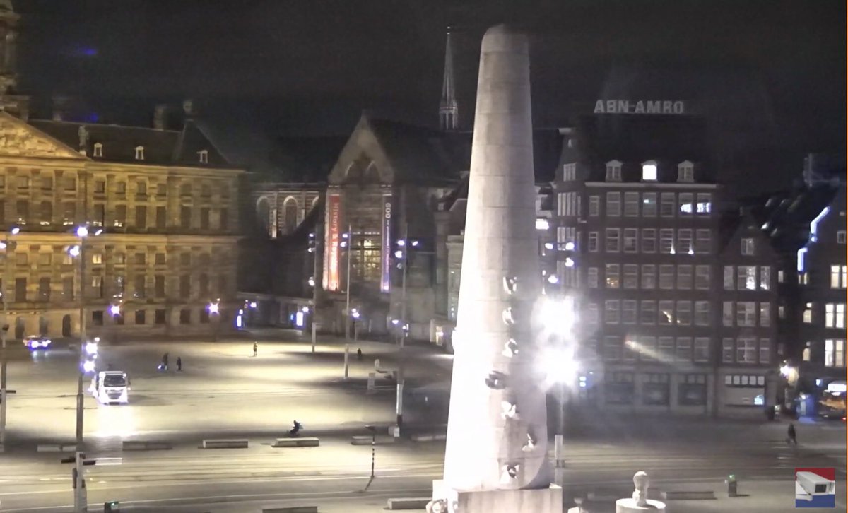 HenkKrol's tweet photo. In mijn straat in Eindhoven is het om 21:15 uur bijna beangstigend stil op straat. Maar als ik via de live webcam kijk naar de Dam in Amsterdam zie je dat enkele burgers daar iets tegendraadser zijn. Nog steeds fietsers, auto’s en wandelaars. https://t.co/4zKbbAa6ta