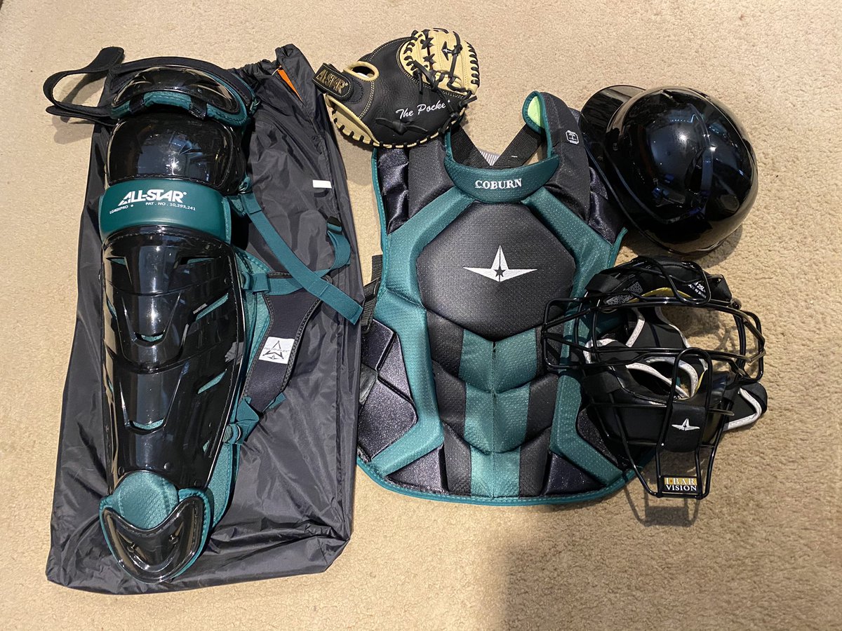 TheCatchingGuy's tweet photo. Second Christmas in January! Thanks @ALLSTARSPORTS for the set up... I just may need to come out of my 25 year retirement to strap on the gear again!
🔥Best in the biz right here!🔥
#thelifeofacatcher #catcherswag
#allstar #moveforwardriseabove https://t.co/26IGxeg5DK