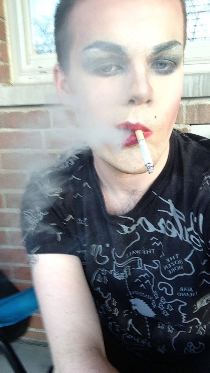 moxxi mayhem as monster cans a thread  @GoblinMoxxi