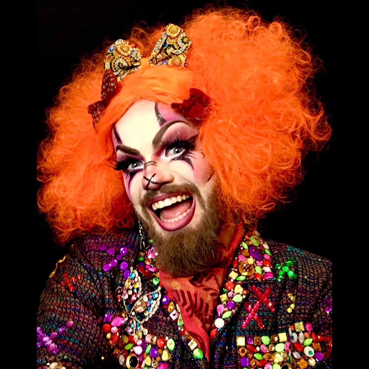 moxxi mayhem as monster cans a thread  @GoblinMoxxi