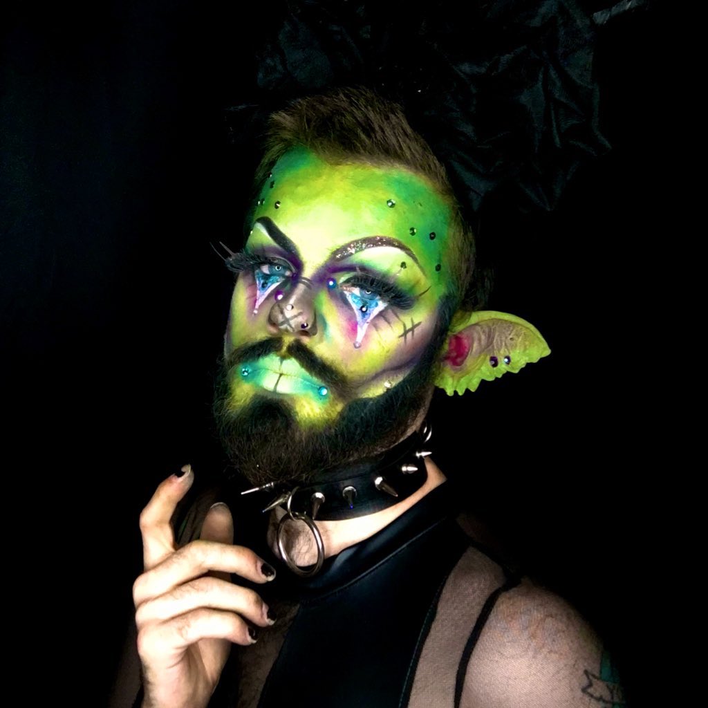 moxxi mayhem as monster cans a thread  @GoblinMoxxi