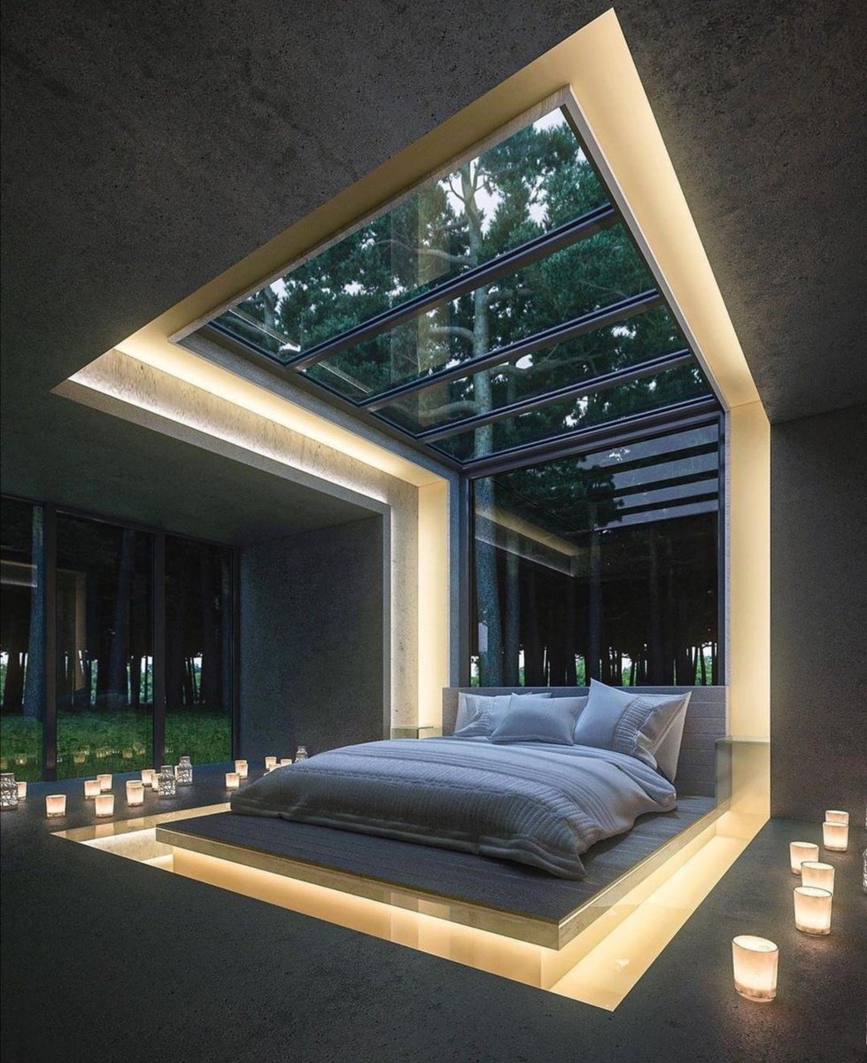 WorldofKeralis's tweet image. Some might hate this but I myself would stay in bed all day if this was my bedroom! 🥰 Credit: instagram.com/p/CKWmSeXMMhS/…