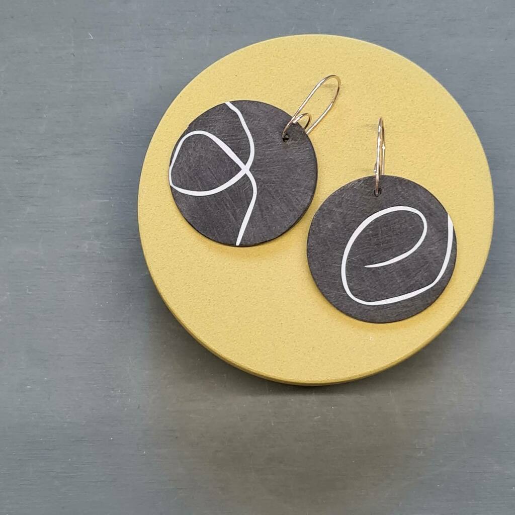 Colour_Designs's tweet photo. Blimey, that was a hectic 24 hours! Thank you so much to everyone who has re-homed a piece or two of my jewellery, I’m really very grateful.  I’m going to leave the Sample Sale on my website for the time being - there are still some bargains to be had an… https://t.co/ZbXdLBslIT https://t.co/UXBbiO7FBD