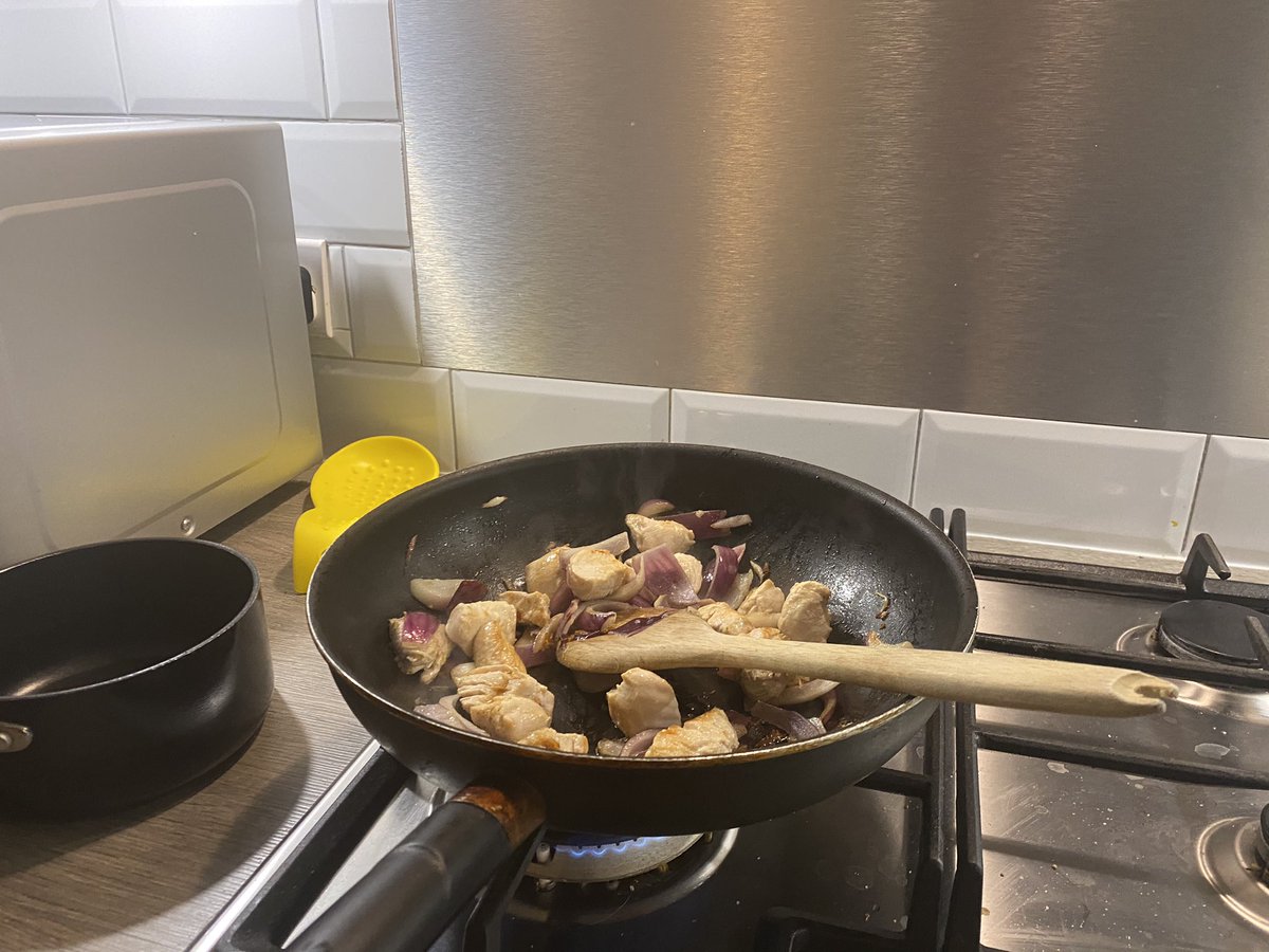 MichaelaTait8's tweet image. Thank you @GustoHQ   Turned this #cantcook #wontcook girl into someone who can produce this ! #thaitgreencurry   #stayinSaturday