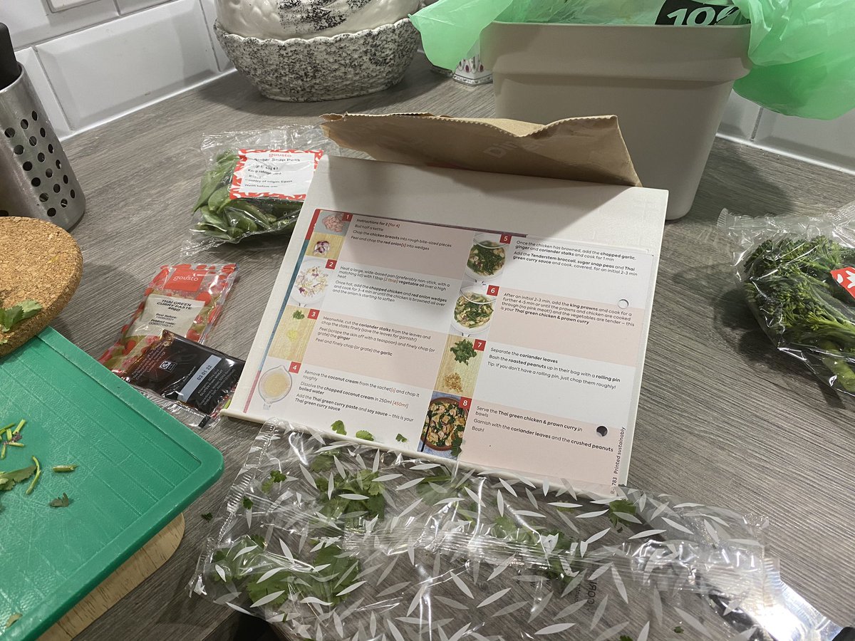 MichaelaTait8's tweet image. Thank you @GustoHQ   Turned this #cantcook #wontcook girl into someone who can produce this ! #thaitgreencurry   #stayinSaturday