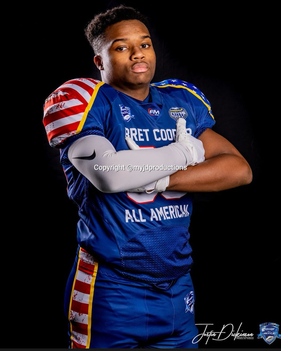 GuliusJones's tweet photo. Thank you for an amazing week in Bret Cooper All American bowl in Desoto Tx @bretcooperfoot1 @WinstonWatkins13 @LucasColeyy #SemiProLive @FBUcamp @thebrickwahl87 @brijerzak @OliverJamesWes1 @KennieLongRadio @BretCooper43 @Da_problem11 https://t.co/B4Gr83SwaW