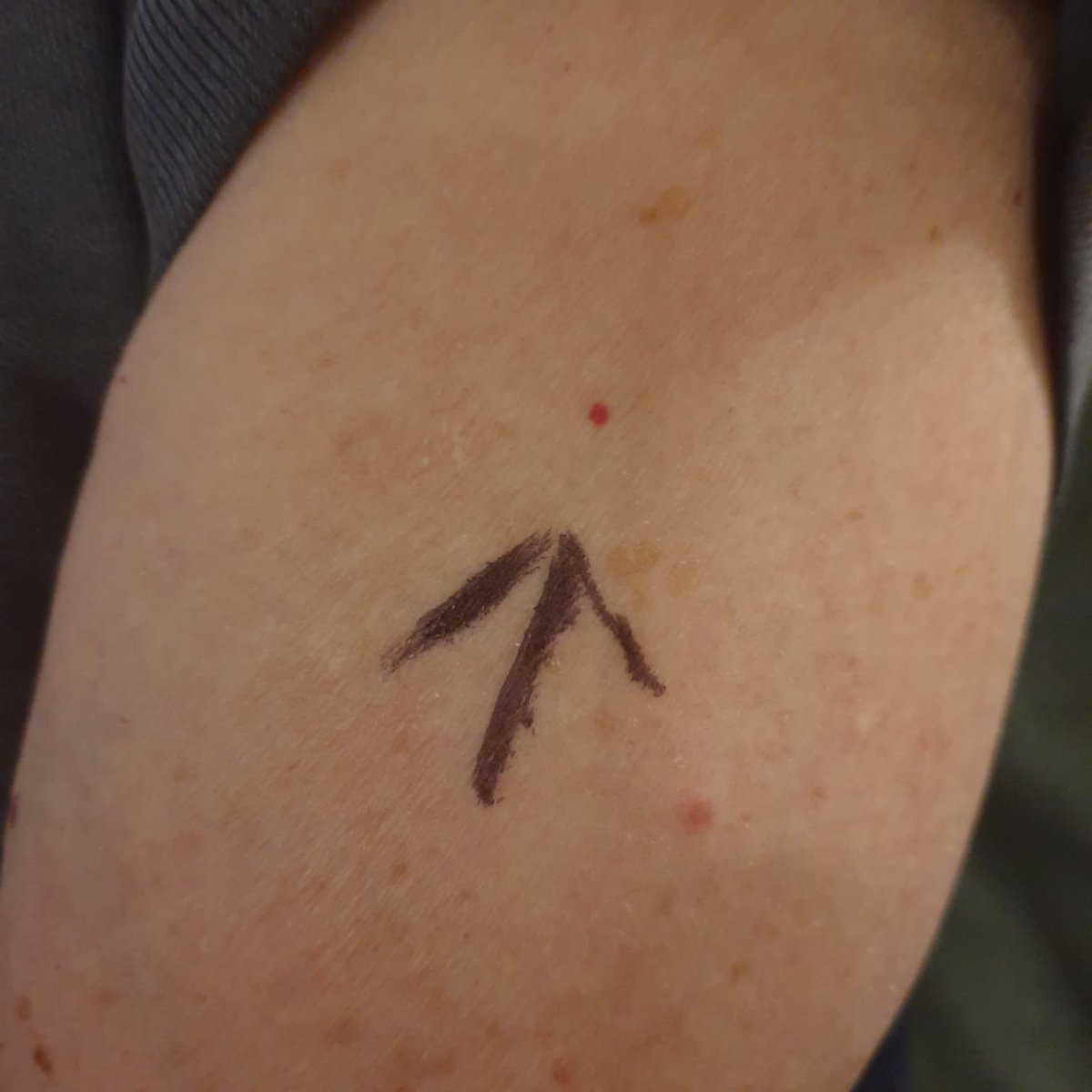 Jab’s a good’n (sorry) for my mum and dad, both had their first dose now. Hopefully this can speed up so I don’t have to cut my own hair again 🤦🏻‍♂️💇‍♂️ #CoronavirusVaccine #AstraZeneca