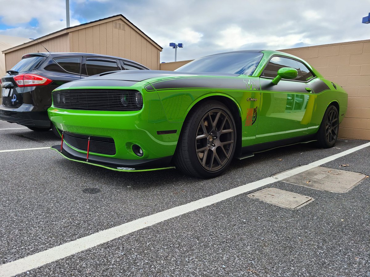 ZayhanWolf's tweet image. I love this car.. #cammed #hemi #Dodge @Dodge