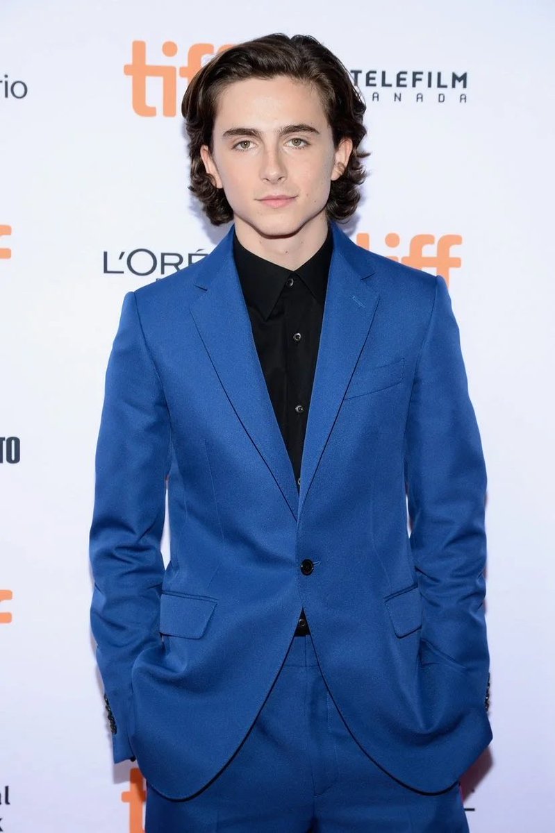 7 September 2017He chose a blue single-breasted  @CalvinKlein suit for the premiere of Call Me By Your Name in Toronto.8 September 2017He chose a black suit with an emerald polo neck for the premiere of Lady Bird in Toronto.