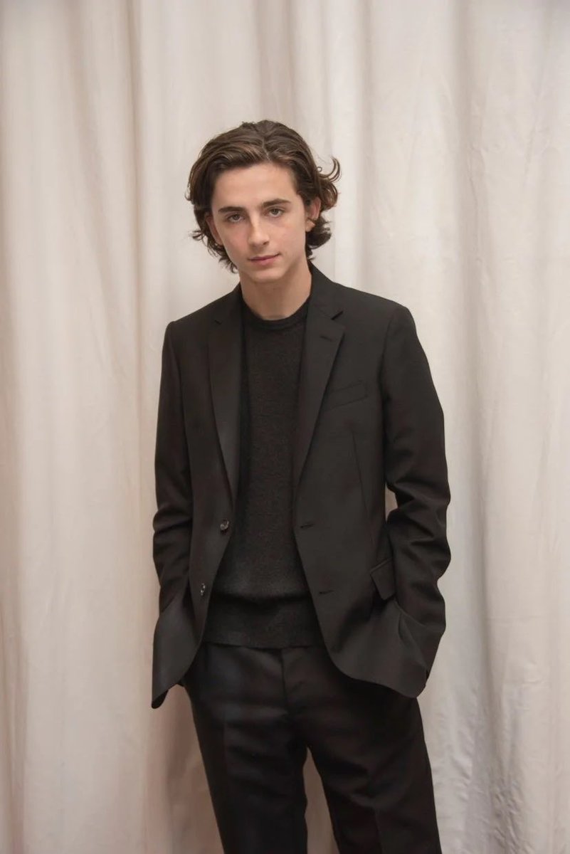 8 September 2017Timothée wore all black for a press conference for Call Me By Your Name in Toronto.3 October 2017Timothée wore a Prince of Wales check suit with a satin tie for a screening of Call Me By Your Name at the New York Film Festival.