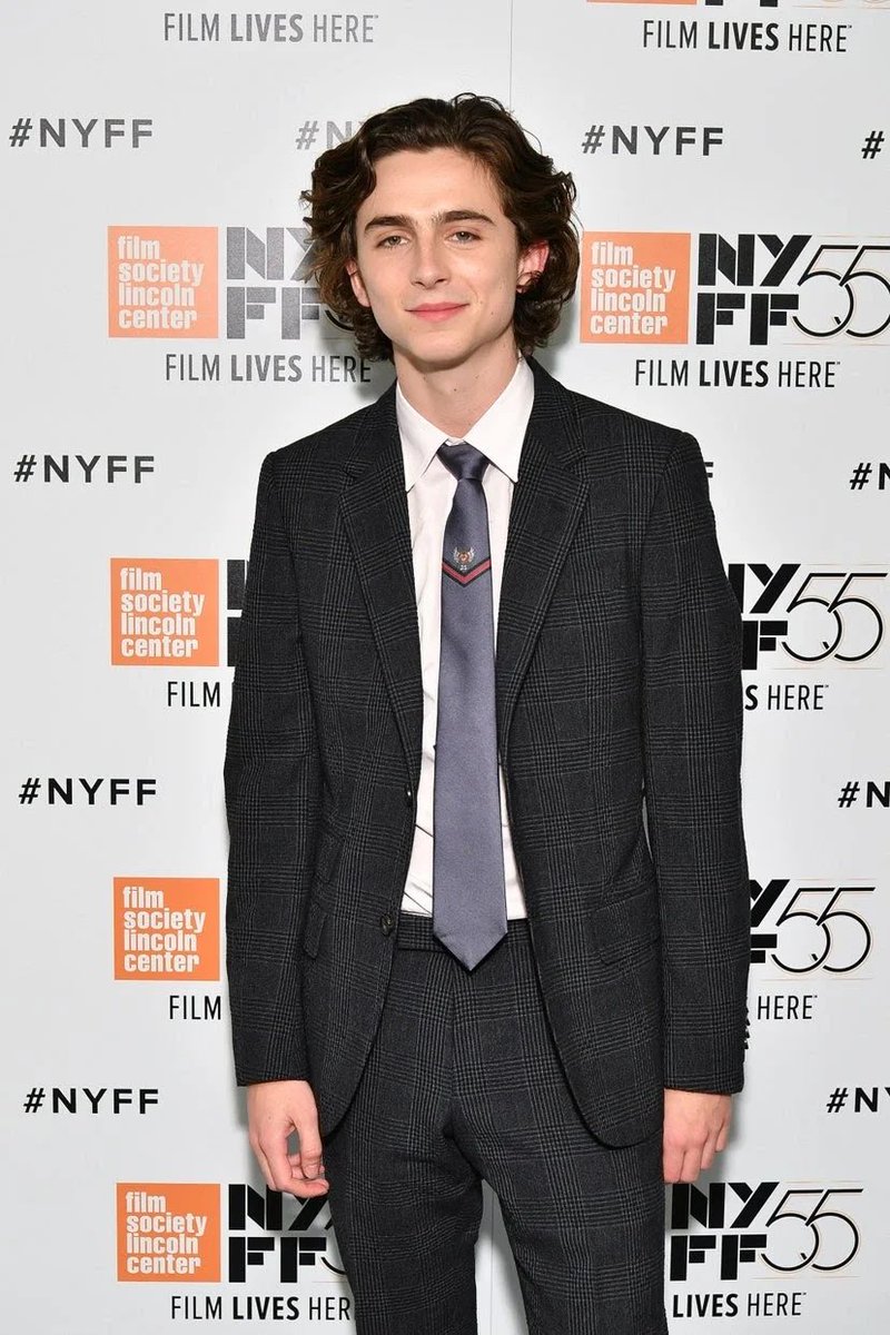 8 September 2017Timothée wore all black for a press conference for Call Me By Your Name in Toronto.3 October 2017Timothée wore a Prince of Wales check suit with a satin tie for a screening of Call Me By Your Name at the New York Film Festival.