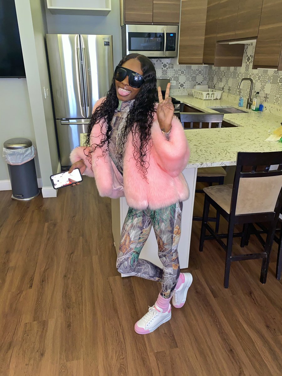 ashthenailtech's tweet image. no barbie she a BRAT 💕